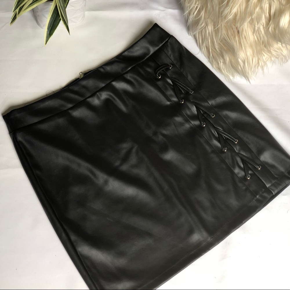 Mini Skirt Size L